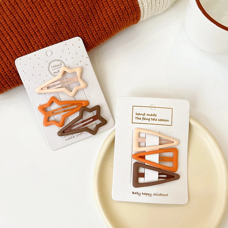 Matowe spinki dla dziewczynek - gwiazdki, serduszka, kwadraty