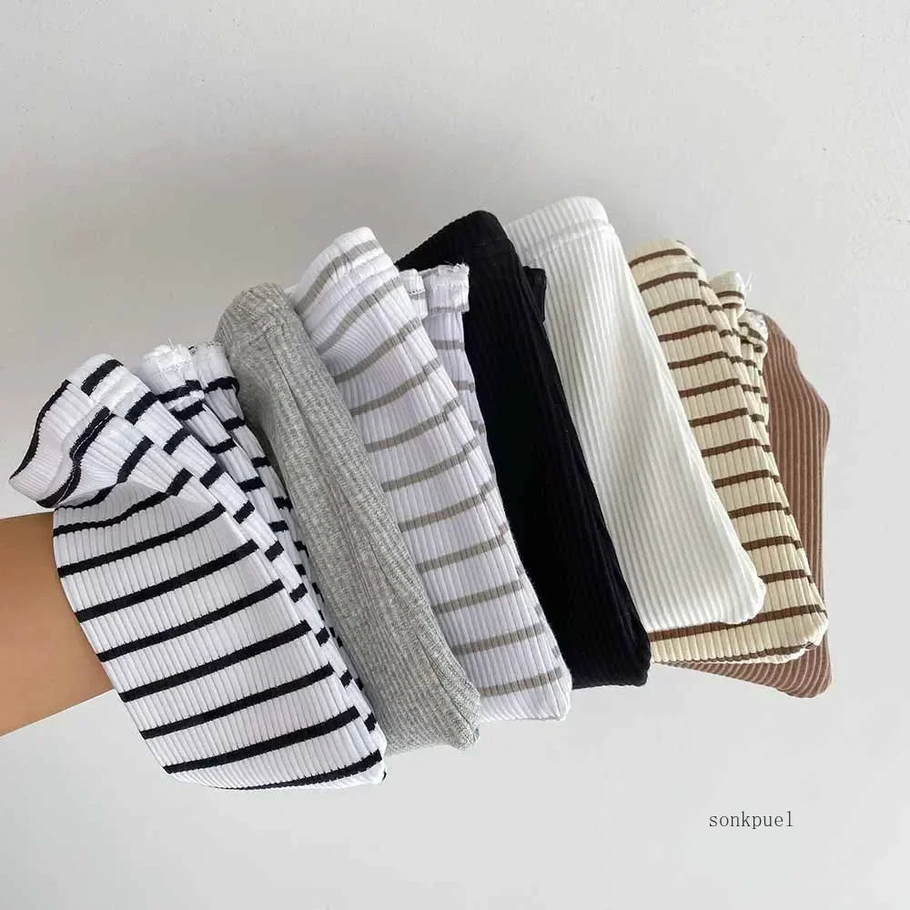 Legginsy dziecięce z prążkowanej bawełny