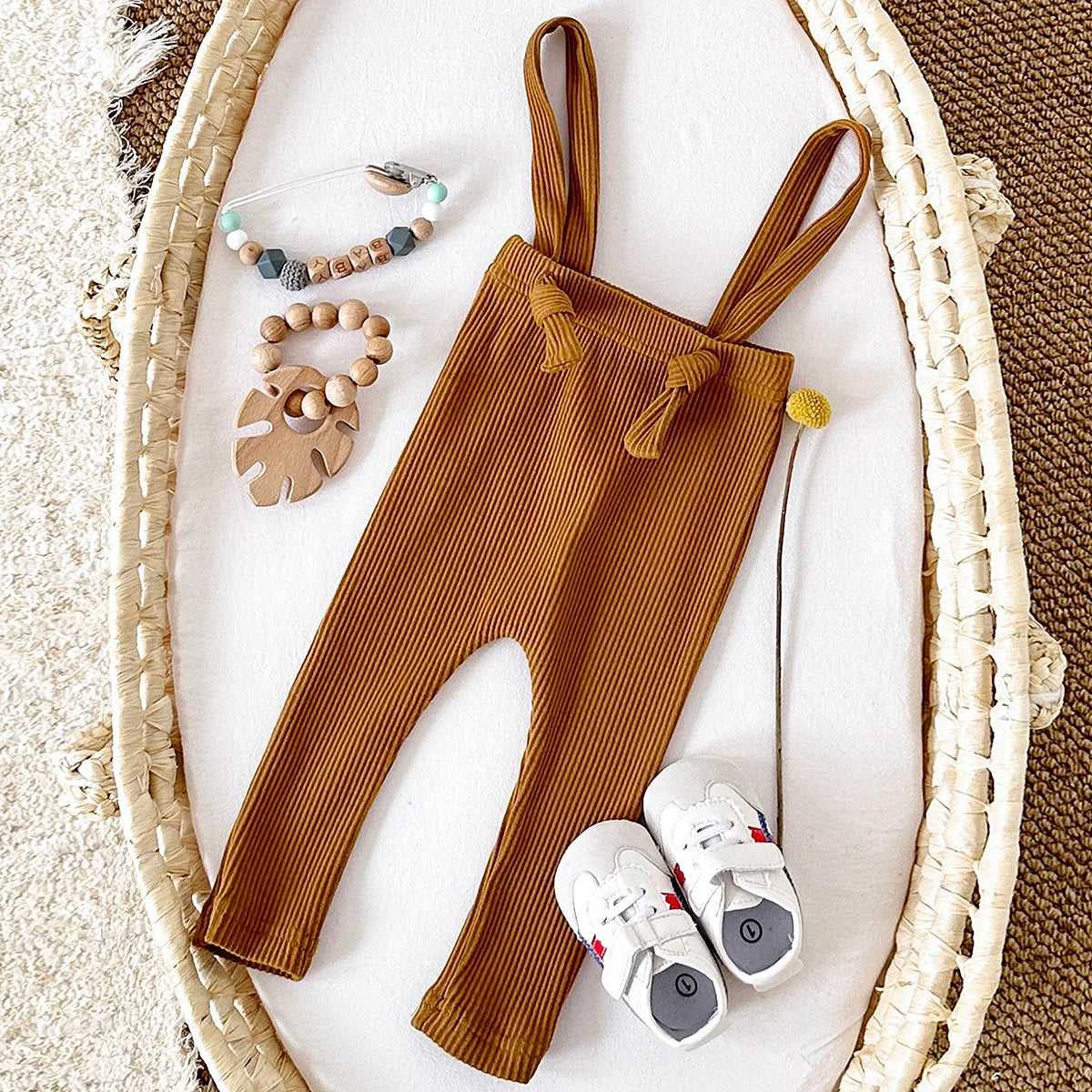 Legginsy dziecięce z prążkowanej dzianiny