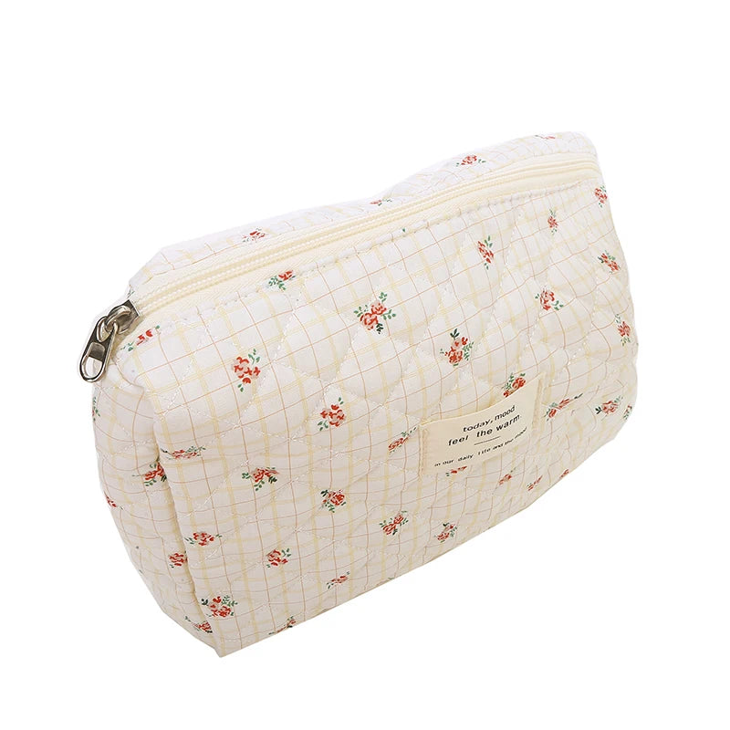 Pikowana kosmetyczka różne wzory i rozmiary