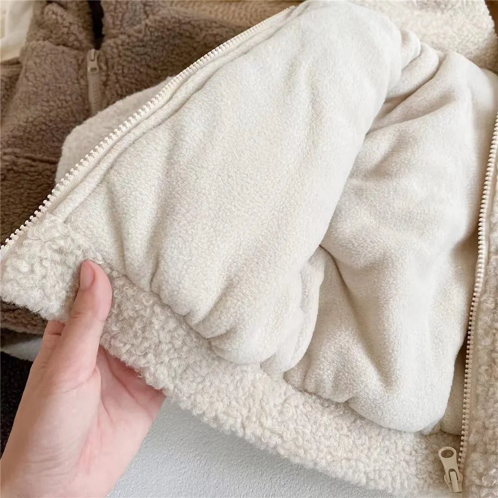 Kurtka typu baranek z uszkami