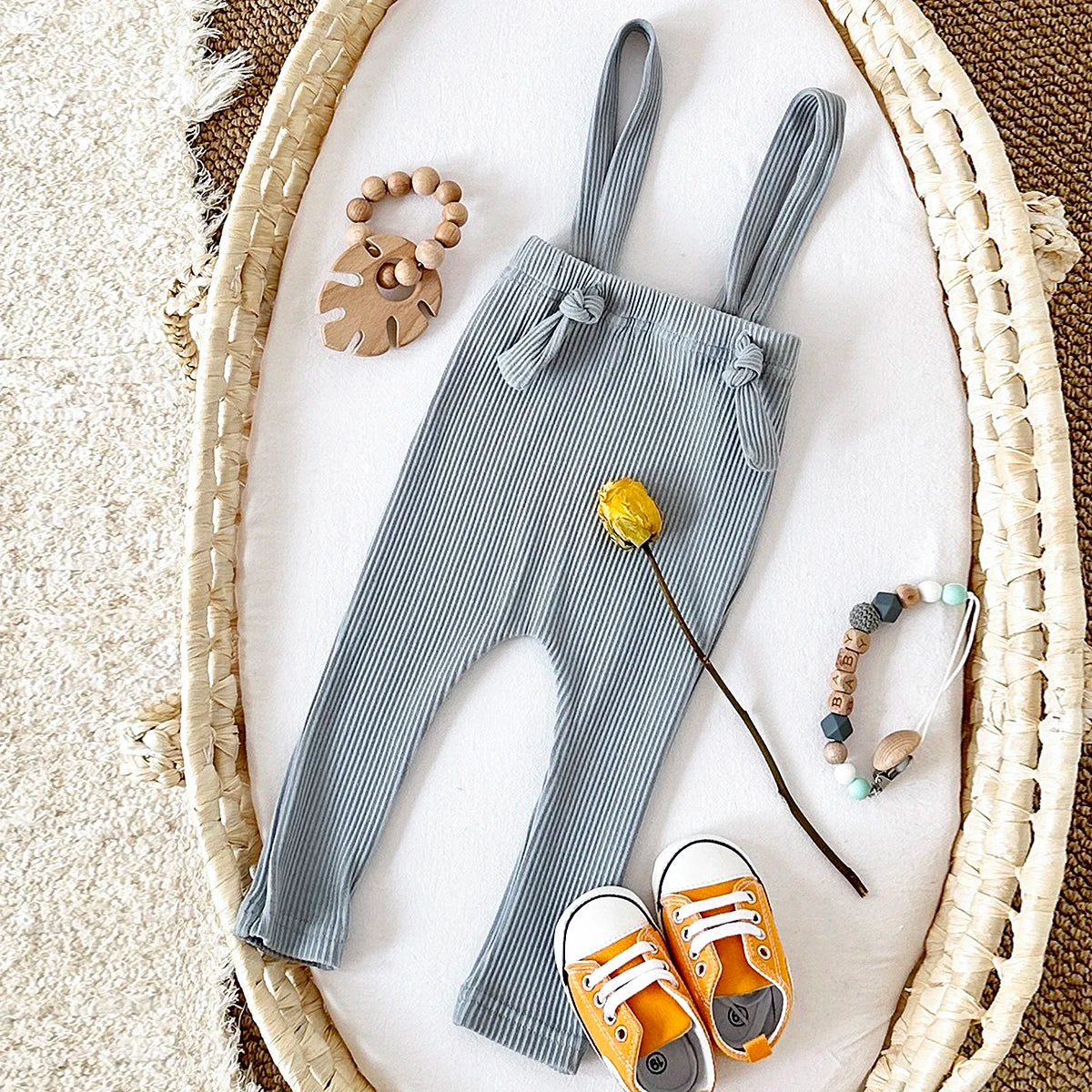 Legginsy dziecięce z prążkowanej dzianiny