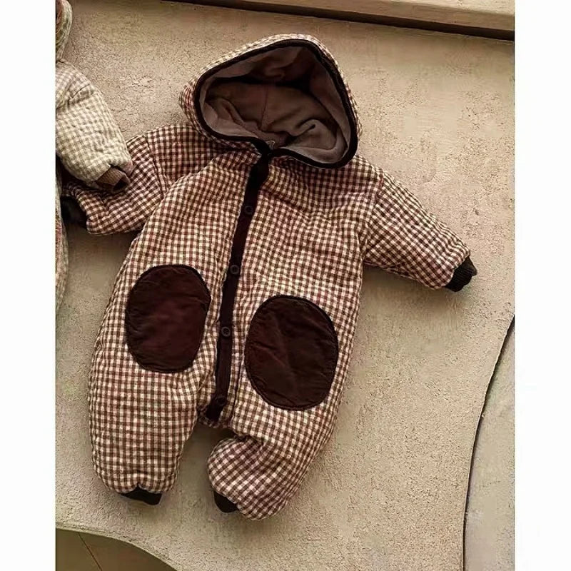 Ciepły kombinezon niemowlęcy – zimowy, pikowany, z kapturem