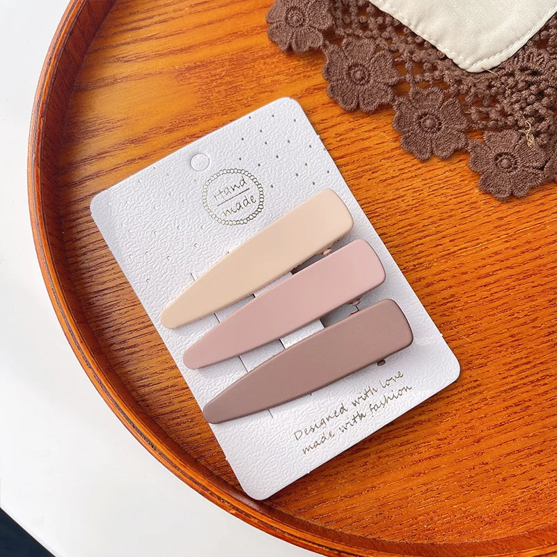 Matowe spinki dla dziewczynek - gwiazdki, serduszka, kwadraty