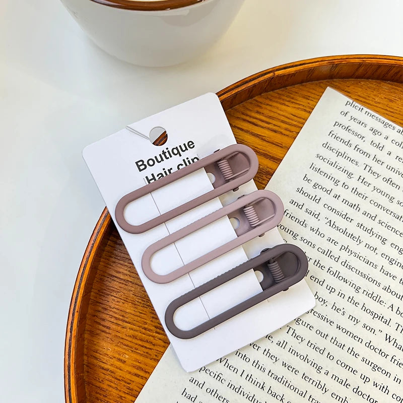 Matowe spinki dla dziewczynek - gwiazdki, serduszka, kwadraty