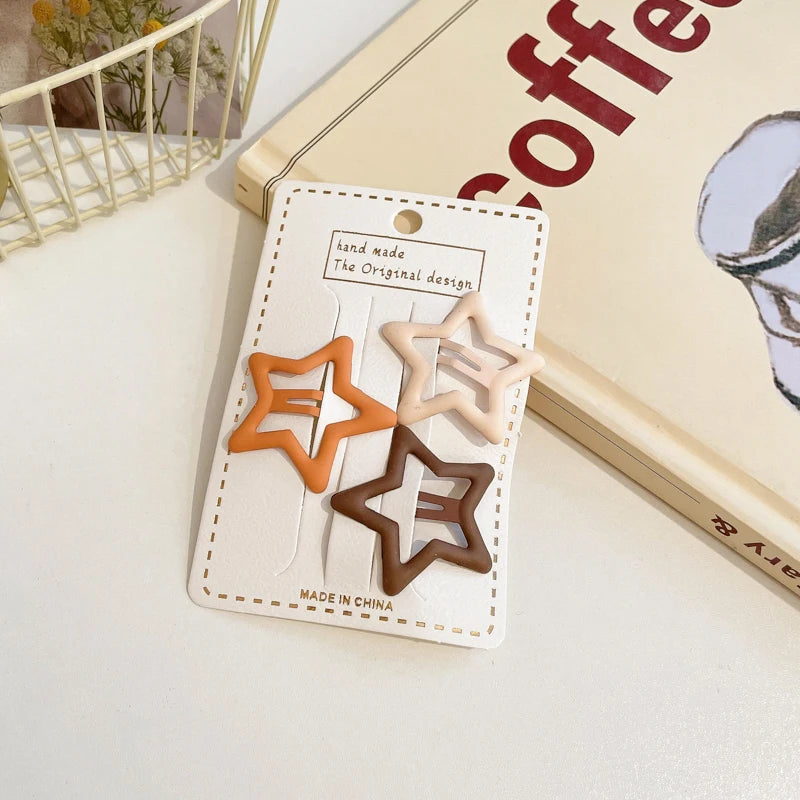 Matowe spinki dla dziewczynek - gwiazdki, serduszka, kwadraty