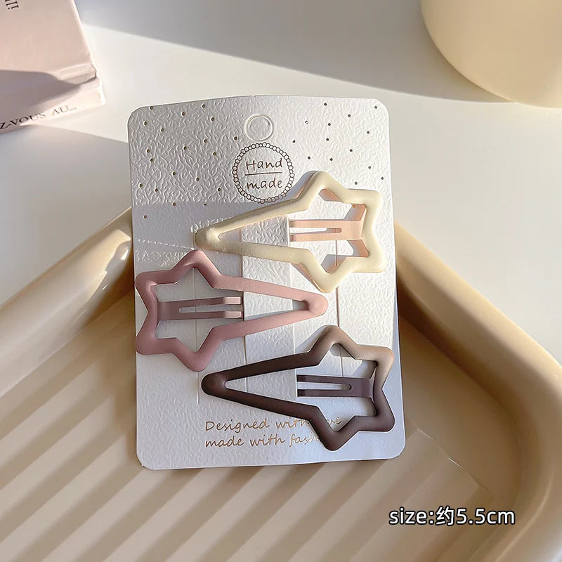 Matowe spinki dla dziewczynek - gwiazdki, serduszka, kwadraty