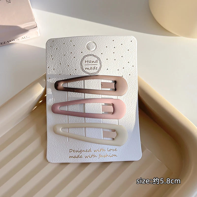 Matowe spinki dla dziewczynek - gwiazdki, serduszka, kwadraty