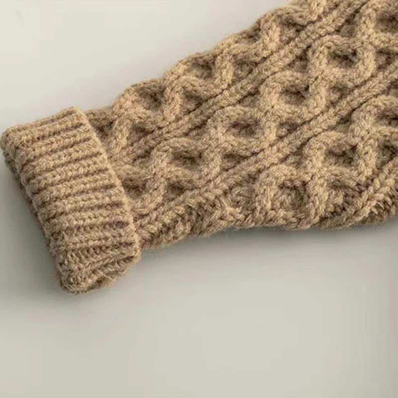 Jesienny kardigan o pięknym splocie z mięsistej bawełny