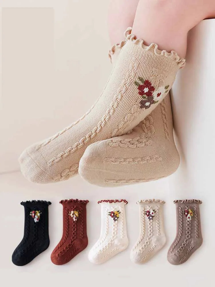 Skarpetki dziewczęce z kwiatowym haftem